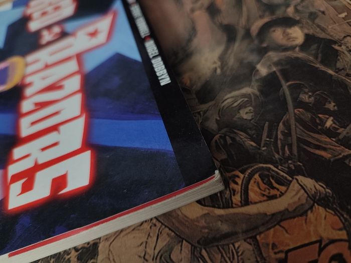 Judge Dredd ! Red Razors ! by Mark Millar ! Graphic Novel ! 2004 ! by 2000 AD Graphic Novels !
