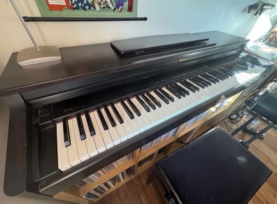 Roland HP-236 88-Key Digital Piano + Roland Sustain Pedal + Piano Bench