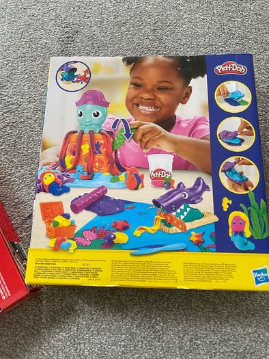 Brand new playdoh set