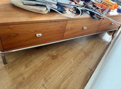tv table