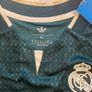 Real Madrid away Image 2