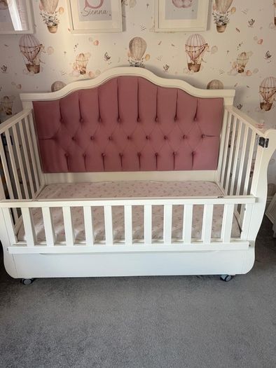 Luxury baby cot