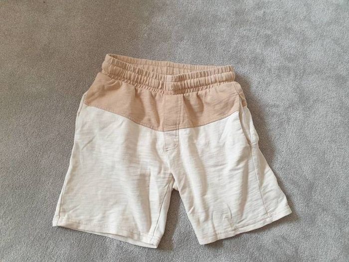 Zara boy shorts 7-8 like new