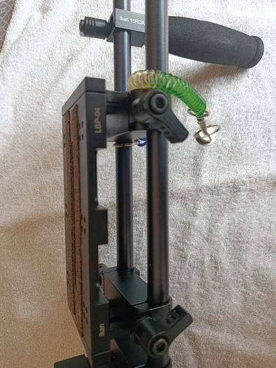 Ikan camera shoulder mount