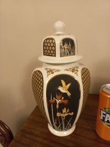 Decor Exclusiv Selection Quality Vintage Urn with lid