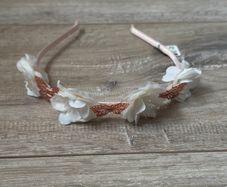 Claires Rose Gold Butterfly Headband with White Flowers