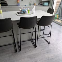 bar stool