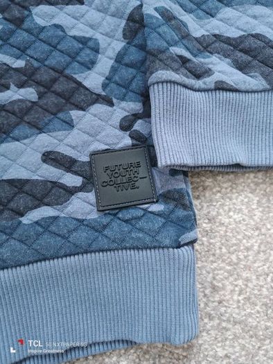 boy's jumper. Age 7/8