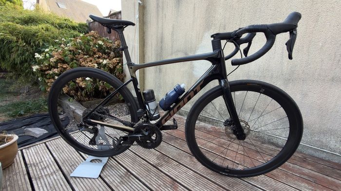 Giant Defy Advanced Pro 2 28" 2023 Racing Bike