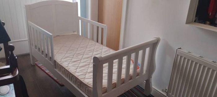 Children's bed