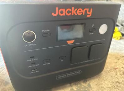 Jackery Explorer 1000 V2 Portable Power Station