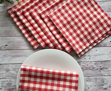 Napkins. Checkered napkins. Little hearts on gingham background. Set of 4,6,8