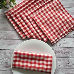 Napkins. Checkered napkins. Little hearts on gingham background. Set of 4,6,8