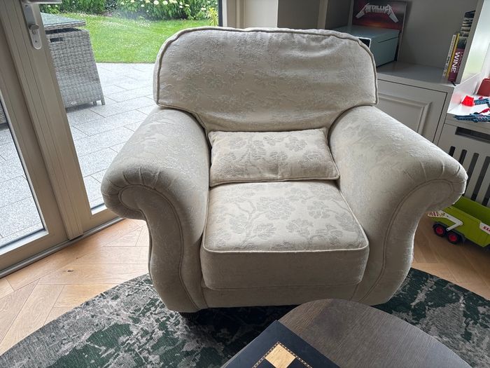 Free armchair