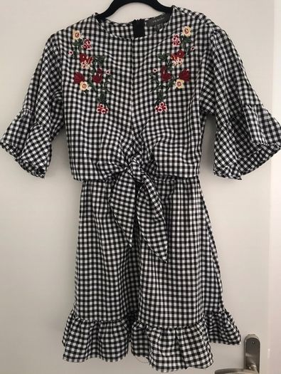 Gingham dress with floral embroidery detail