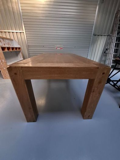 Solid Oak dinning table