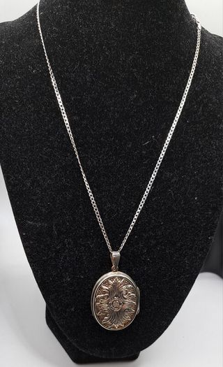 Vintage sterling silver locket necklace