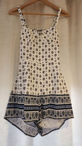 Ladies rompers Blue / white Size 8