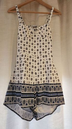 Ladies rompers Blue / white Size 8