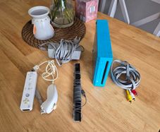 Nintendo wii blue console_complete bundle_(tested & working)