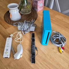Nintendo wii blue console_complete bundle_(tested & working)
