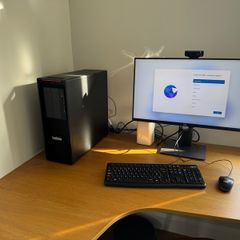 Lenovo ThinkCenter P520 Desktop