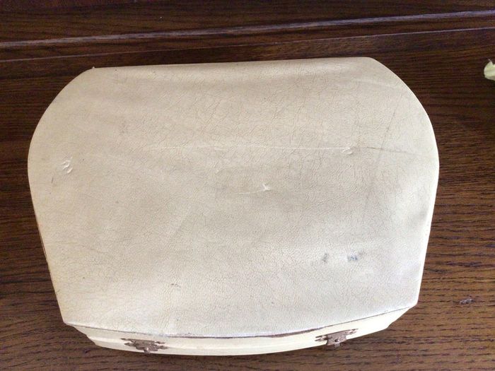 Vintage 1950s Swiss musical ballerina dressing table manicure Box