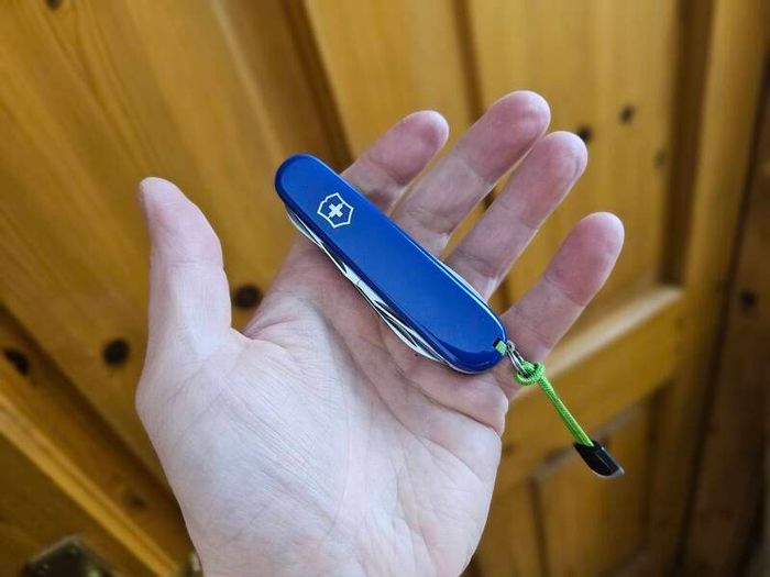 Vintage Victorinox Mountaineer Discontinued Version Collectable Swiss Army Knife 91mm