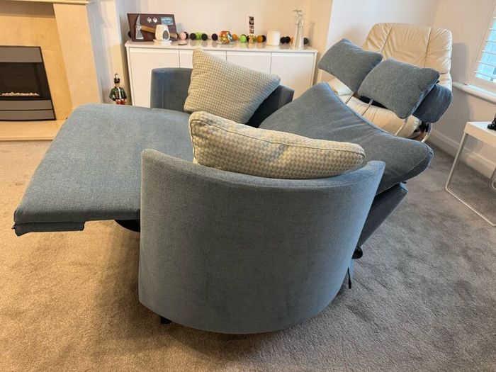 Recliner sofa