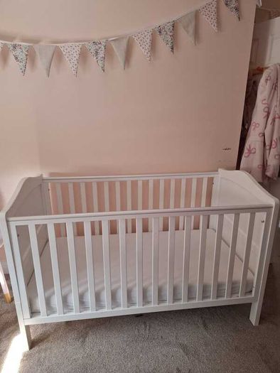 Wooden cot bed