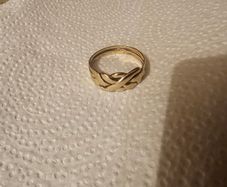 mens gold ring... size z+1