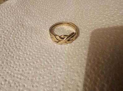 mens gold ring... size z+1