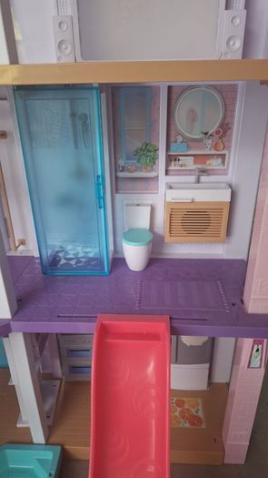 Barbie Dreamhouse.