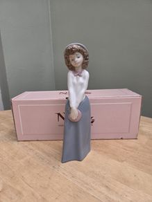 Nao By Lladro Figurine