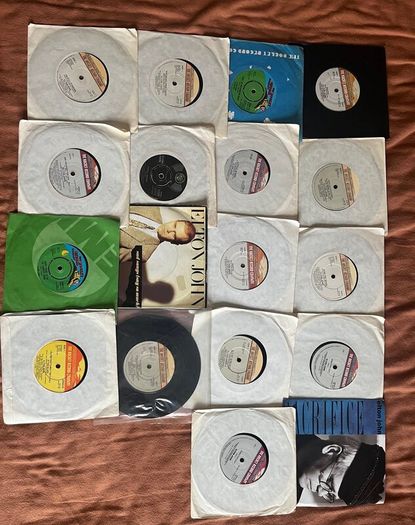 1000 Vinyl   7 inch singles collection