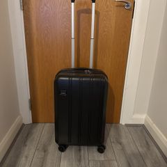 Samsonite suitcase, extendable, hard shell, like new
