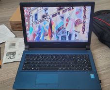 Lenovo laptop excellent condition hard disc 500 Gb Ram 8 Gb