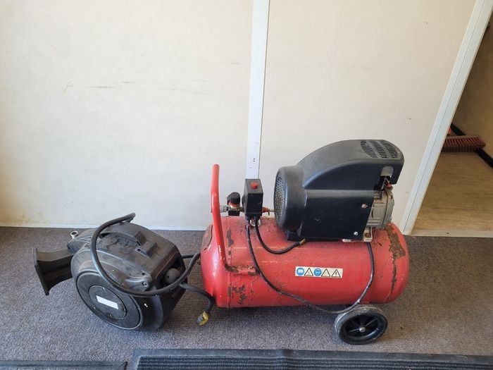 Air compressor