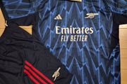 Arsenal 25/26 kids jerseys age 10-14