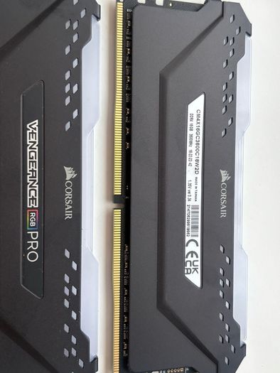 Corsair Vengeance RGB Pro 32GB (2x16gb)