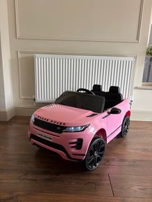 12v pink Range Rover evoque IMMACULATE
