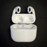 Apple AirPods 4 Image 6