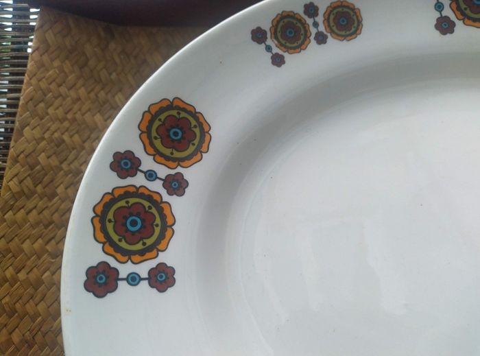 vintage platters, platter, retro platter, Arklow, Poole, JG Meakin
