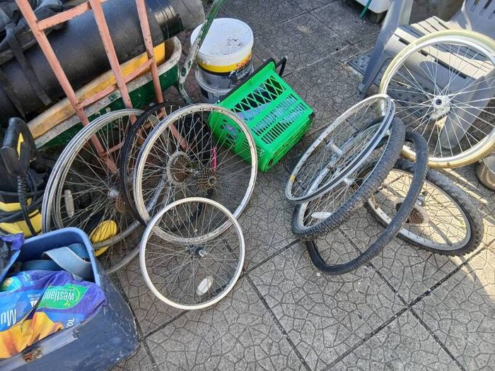bicycle wheels clearance
