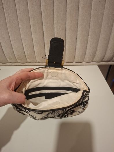 Ladies handbag