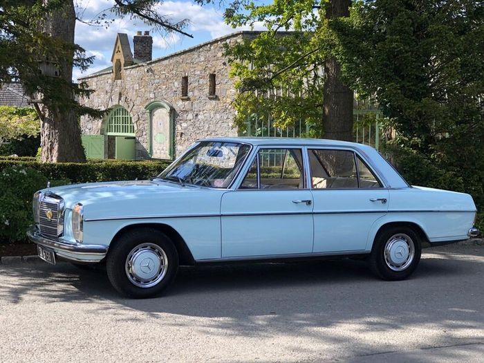 Mercedes 220 1972 petrol