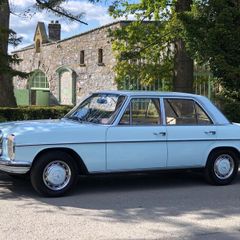 Mercedes 220 1972 petrol