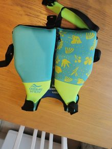 Children's swim vest