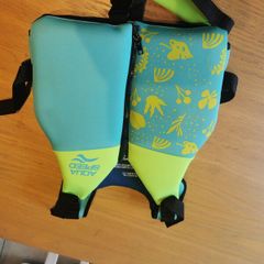 Children's swim vest