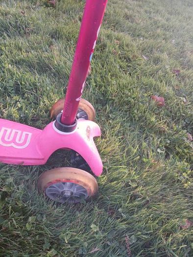 pink micro scooter